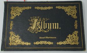 Lot 2059, Auction  118, Stammbuch-Kassette, einer Luise von Hanstein + Beigabe