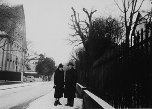 Lot 2353, Auction  120, Musil, Robert, 61 Briefe und Postkarten + zahlreiche Beilagen