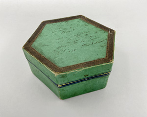 Lot 2404, Auction  120, Humboldt, Alexander von, Beschriftetes Kästchen