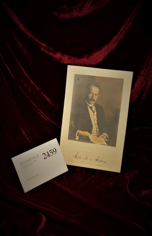 Lot 2459, Auction  121, Laue, Max von, Porträtfoto mit Signatur