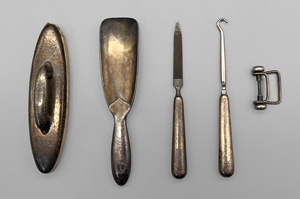 Lot 3104, Auction  123, Durieux, Tilla, Toilettenartikel der Schauspielerin. 5 Silber-Instrumente von Tiffany & Co.