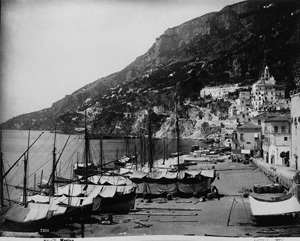 Lot 101, Auction  125, Italien, Fotoalbum mit 98 originalen Vintage-Fotografien. Italien um 1900. - Privates Fotoalbum mit Reiseaufnahmen von Amalfi, Florenz, Pisa, Pompeji, Rom, Taormina, Venedig und weitere