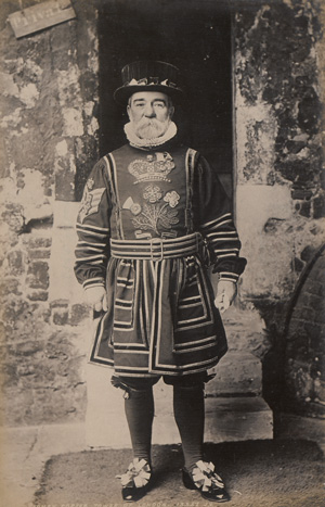 Los 159 - London - Privates Fotoalbum mit 14 kartonierte Blätter mit 26 montierten Fotografie - 0 - thumb